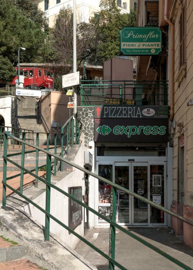 Gasthuis Naima 32 Genua